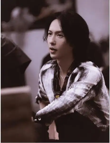 鼻子当场流血,因大力擤鼻涕致受伤_黑豹乐队_因为_节目