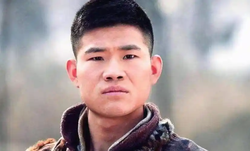 写歌嘲讽小鲜肉反被嘲_pao_谢孟伟_张一山