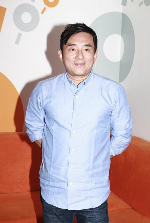 吕方参加内地节目捞金,发福明显已看不见脖子,直言介意被叫叔叔|吕方