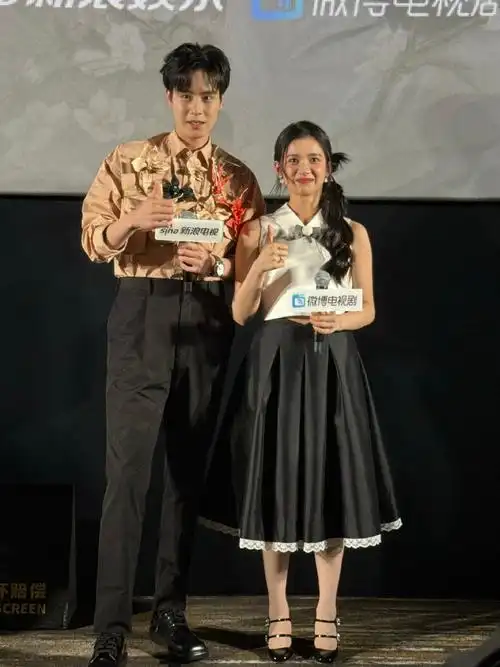 没想到戏外的胡一天张婧仪更甜  这萌萌的身高差 真是磕到了