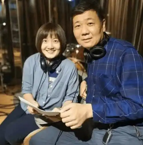 主持人蒋小涵:嫁圈外老公,36岁大龄生子,完美的贤妻良母