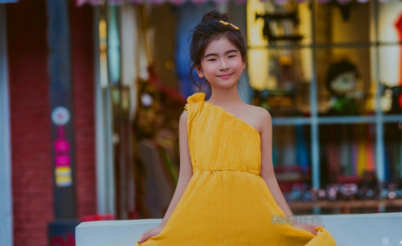 9岁童星李昕融为爸爸李凯稠献礼听我说谢谢你甜美声线感人