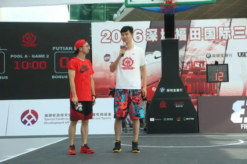 王仕鹏退役生活很潇洒,身兼多职事业忙,如今又当体育学院教授