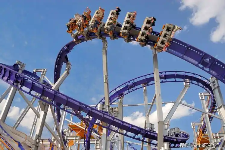 年轻人可以体验刺激的过山车,小朋友可以畅游欢乐海洋,感受4d电影带来