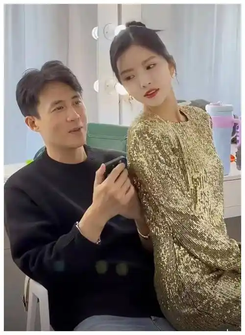 杜淳老婆素颜自信秀出黑眼圈明显却皮肤无瑕网友惊艳