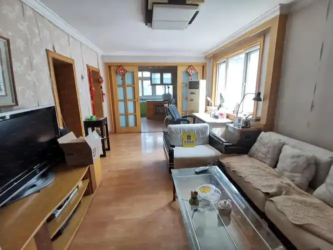 鲁谷依翠园大二居 地铁一号线 购物方便 真实图片在租