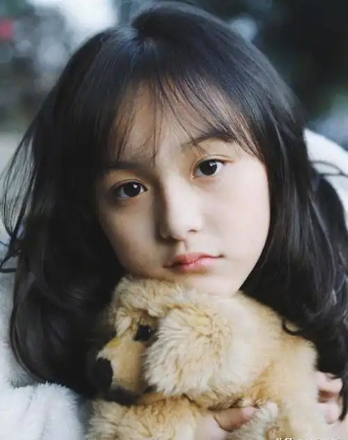 刘楚恬:2岁出道年入百万,因长相甜美被禁止整容,如今长成啥样