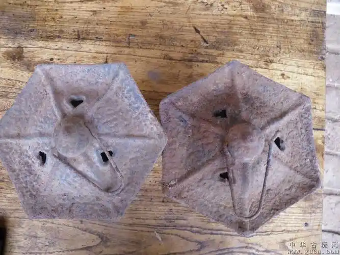 民国铁灯笼一对