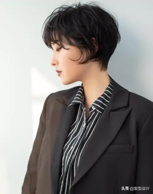 长脸发型女2020流行发型图片,2020最新减龄发型推荐40款 - 冷求网