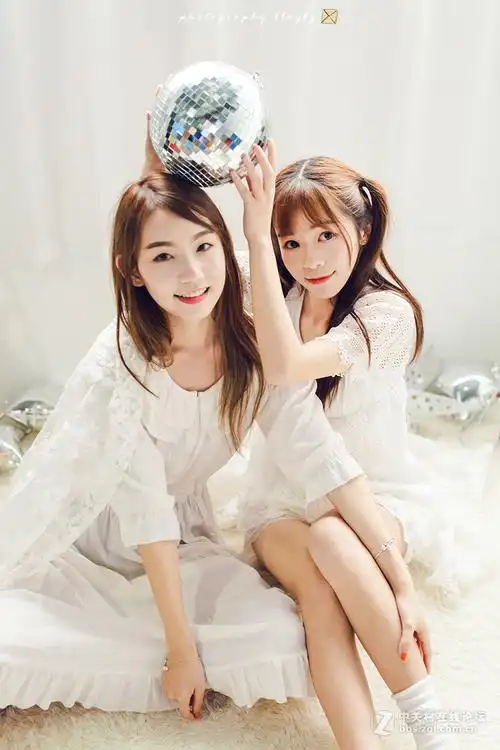 搞怪二人组闺蜜照