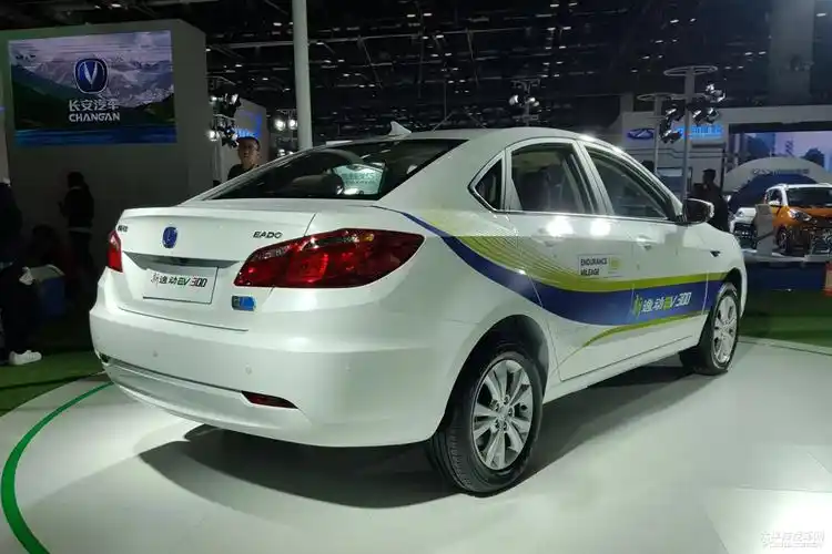 长安逸动ev300上市 补贴后售12.19万起