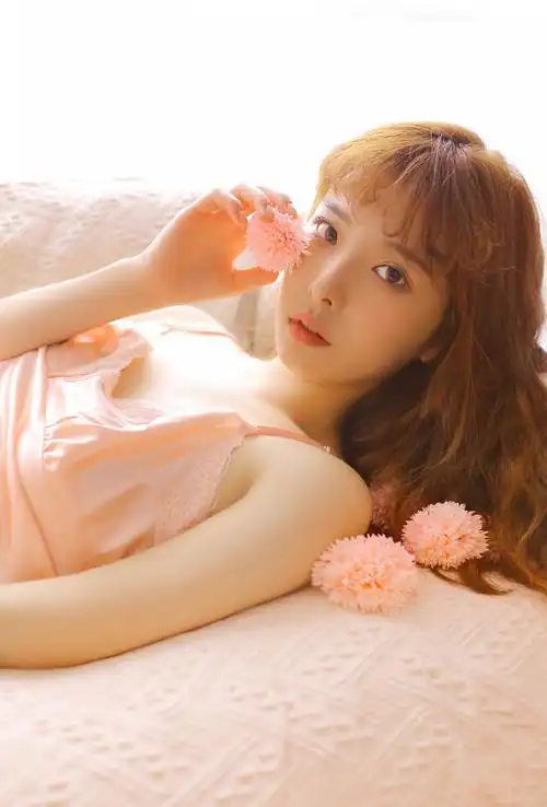 风情睡衣美女尤物大胆翘臀诱惑写真