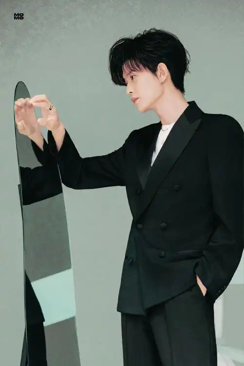 流水迢迢##任嘉伦##桃花姬食品品牌代言人任嘉伦##任嘉伦流水迢