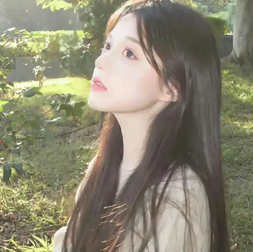 简约壁纸##微信状态背景图##朋友圈自拍文案##日常文案##女生头像