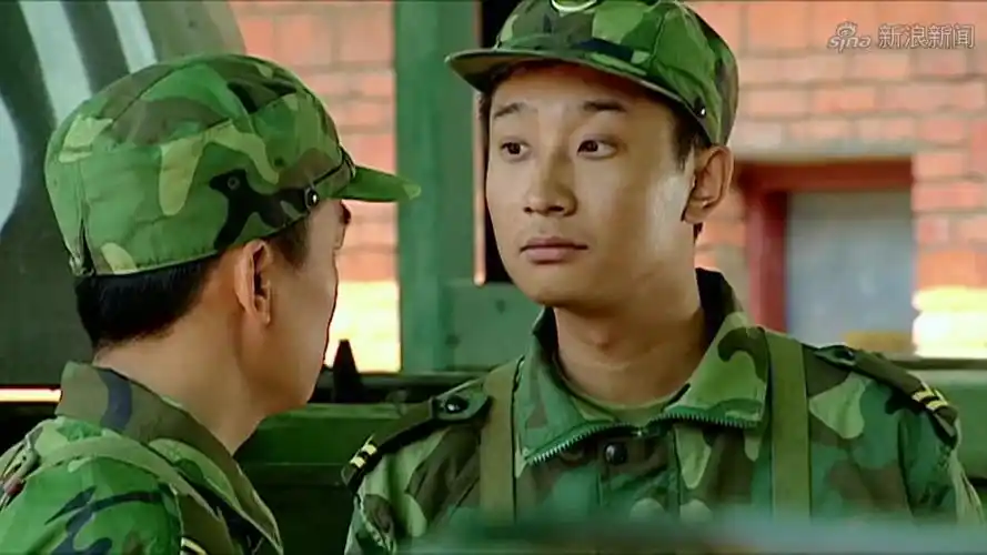 士兵突击:白铁军透露钢七连将改编,许三多却在装傻,太搞笑了