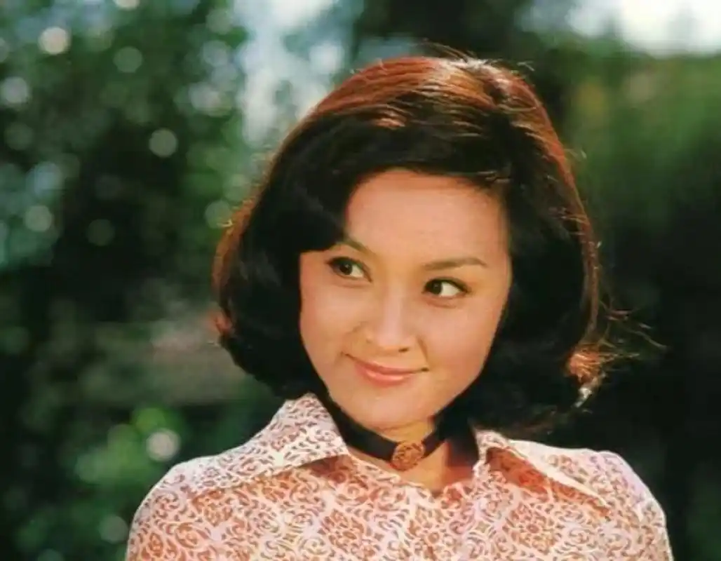 甄珍,一位堪称传世之神的女性.