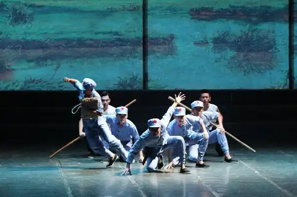 广东海洋大学隆重举办纪念红军长征胜利80周年文艺晚会