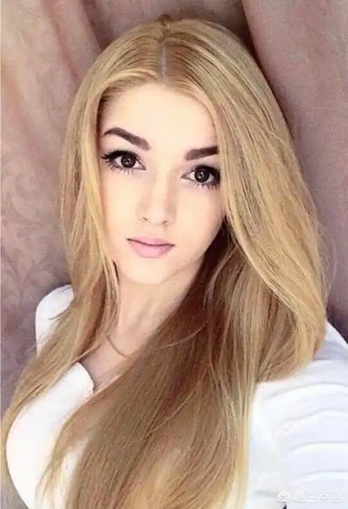 曾经红极一时的俄罗斯女排美女阿丽莎为什么退出排坛了