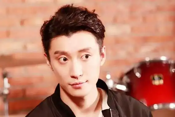 乔任梁死亡现场血腥图恐怖头套塑料袋细节是什么