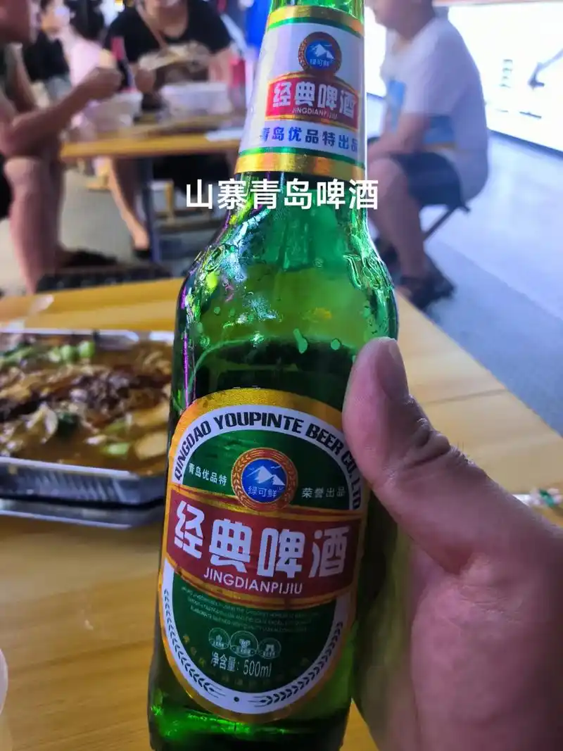 薛城不夜城山寨青岛啤酒.要青岛啤酒,给了个这玩意,说是青岛经 - 抖音