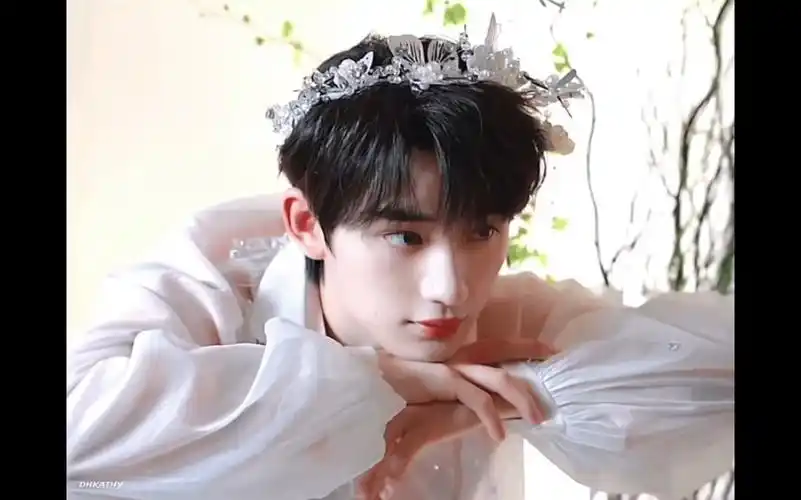 【丁程鑫个人颜值向】丁程鑫怎么能这么好看,好看得我失语.