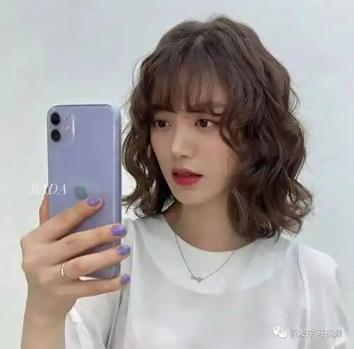 " 短发全头烫 " ,简单很耐看._都说_小卷_回头率