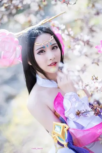 源于游戏《王者荣耀》 中国古代四大美女之一貂蝉 coser——朔朔