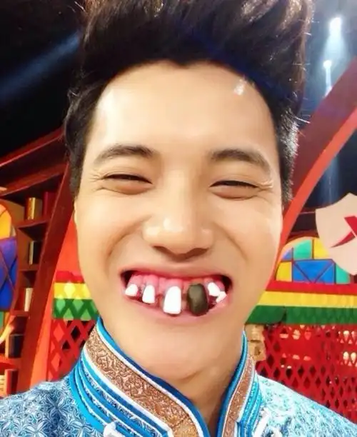 金恩圣,韩国明星,明星金恩圣搞怪照合集