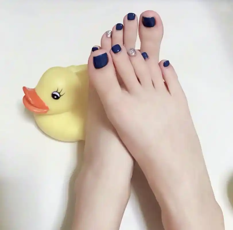 原创夏日超显白的脚美甲合集get这些让你的脚脚更惊艳