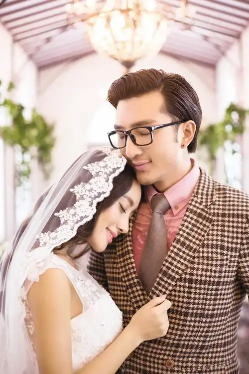 广州婚纱摄影团购拍婚纱照结婚照摄影工作室拍摄韩式广州巴黎听海