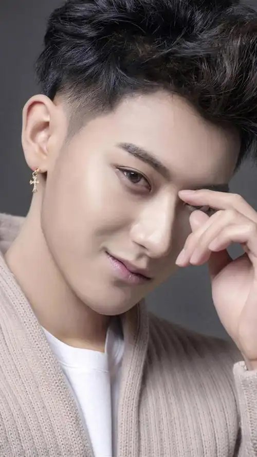 黄子韬冬季写真