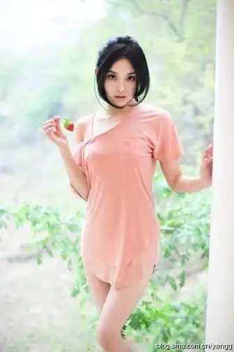 张含韵   复出后参加浙江卫视的选秀节目虚火了几天