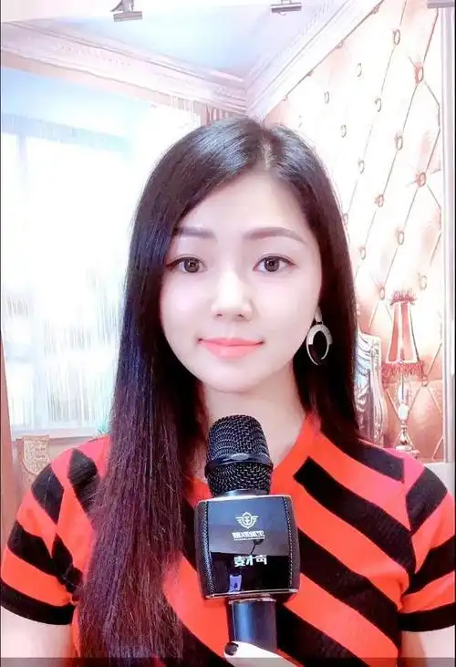 武汉歌手罗姣资料 罗姣老公个人资料 - 歌词译