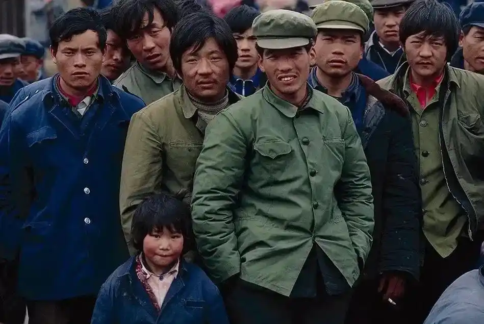 7080后的回忆 #老照片 那些不曾远去的记忆,七八十年代 - 抖音