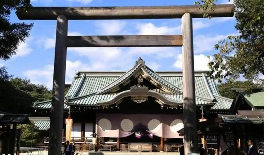 85年周而复出访时,参观靖国神社被除党籍,中纪委16年后为其平反_处分_