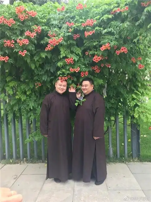 岳云鹏结婚纪念日和孙越撒糖?德云社再不开箱,秀恩爱要成日常