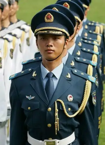 中国人民解放军最新男式军服
