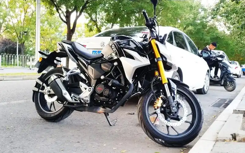 骑行volog001本田暴风眼cb190r上班通勤