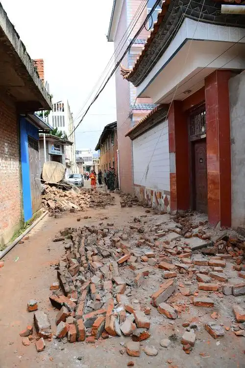 震感强烈!云南通海发生5级地震致8人受伤 有房屋倒塌