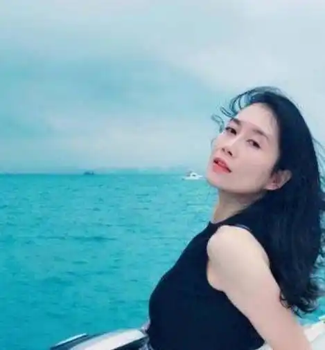 虽然她并不像韩雪那么好,但她一直遵守自己的解释,而且她将在早上和