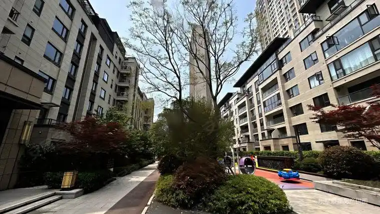 南北通透 大四房,江山大境二手房,350万,4室2厅,2卫,128平米-南京安居