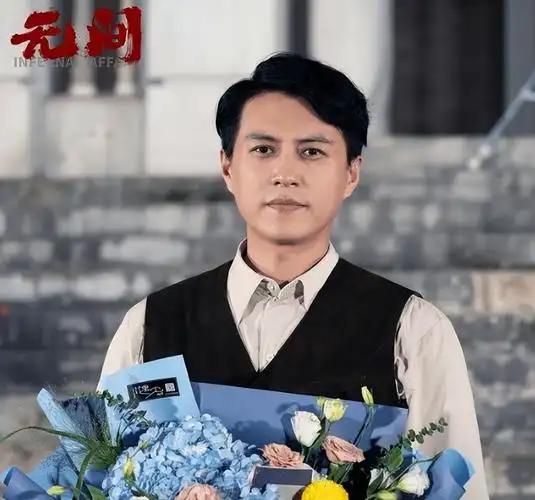 谍战大剧《无间》热播,本以为靳东是颜值担当,却被男配惊艳_腾讯新闻