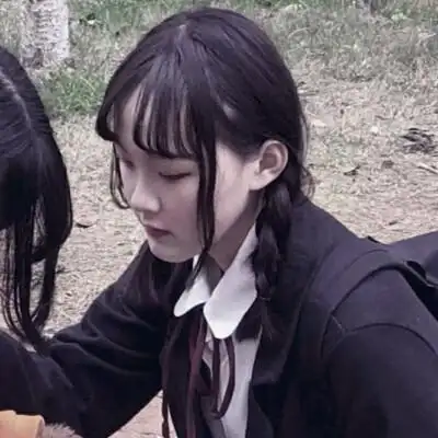 「耳语」真人百合/闺蜜情头