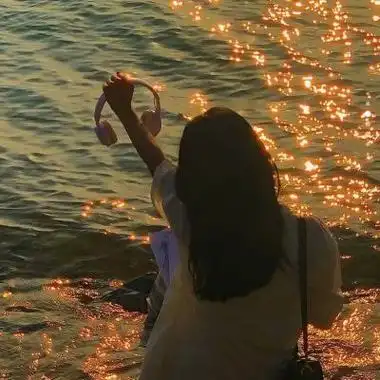 温柔很有意境氛围感的女生头像图片