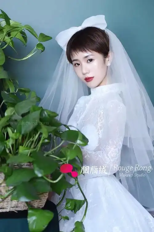 超短发新娘造型短发新娘也可以妩媚可爱
