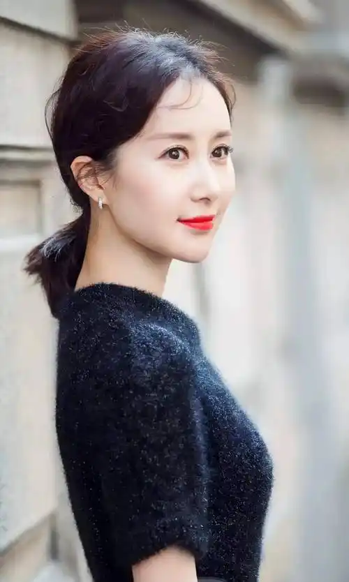 近照脸部僵硬灵气全无,还撞脸蔡明_网友_舒舒_照片