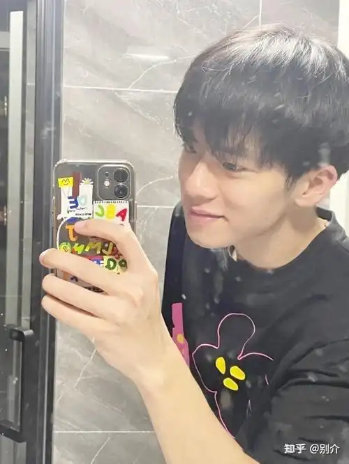 长得丑的男生如何快速提升颜值