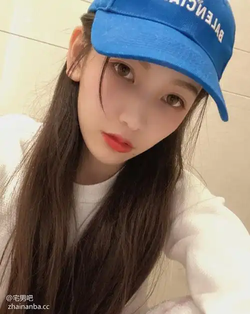 斗鱼女神主播@叶知秋vanessa,怎么感觉有点逗比啊!