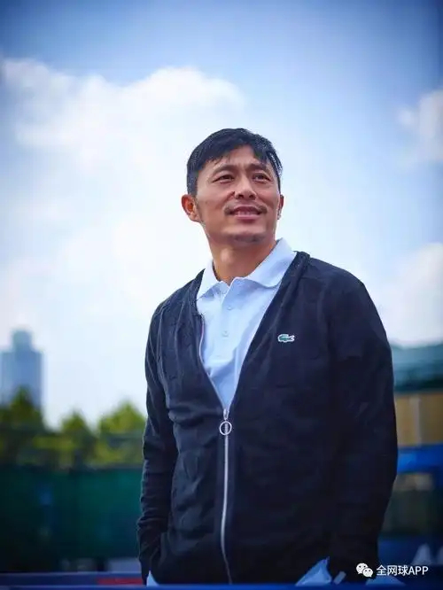 付饶我是一名网球工匠