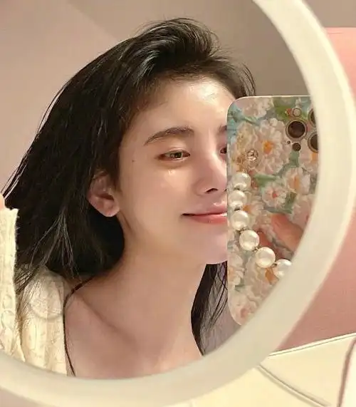 鞠婧祎晒素颜照暴露真实发量看清额头胎毛我没眼花